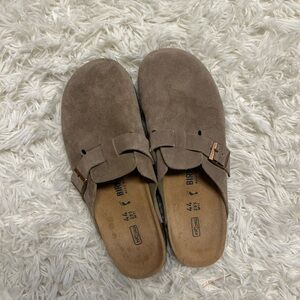 Birkenstock Boston Suede Clogs in Taupe